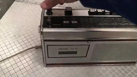 Philips RR 70 Radio Cassette Recorder MG