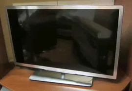 SMART LED телевизор Philips 32PFL5507T/60 - БУ (+ Пульт TV PHILIPS RC242254990467 БУ )